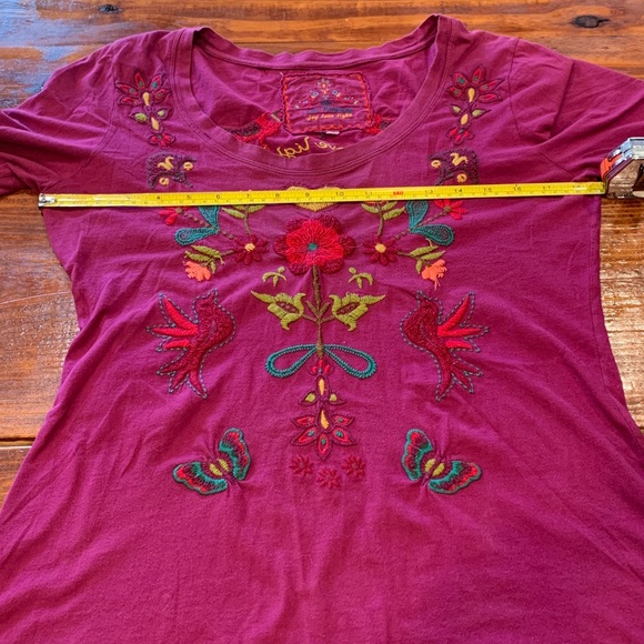 Johnny Was JW Los Angeles Embroidered Pink Floral LOVE Shirt - Picture 14 of 17